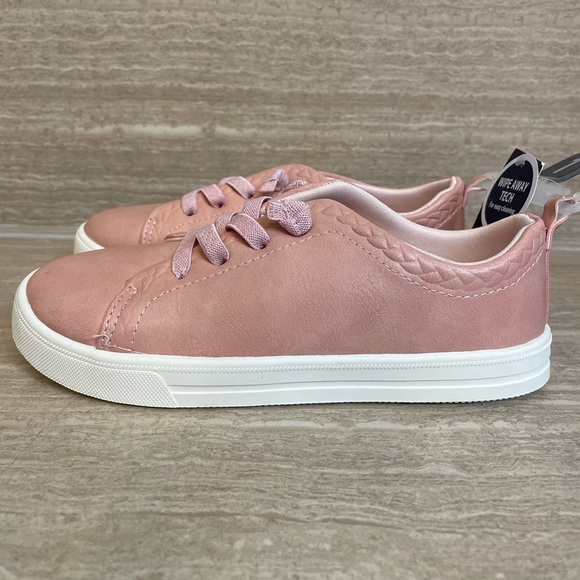 OSHKOSH NWT Girls Size 1 Pink White Slip-on Sneakers Wipe away tech "Brenda" - Picture 6 of 9